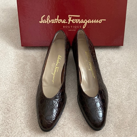 NEVER WORN! VINTAGE FERRAGAMO BROWN WEDGE CALF CROC LEATHER  Sz 8 2A (width). - Picture 3 of 8